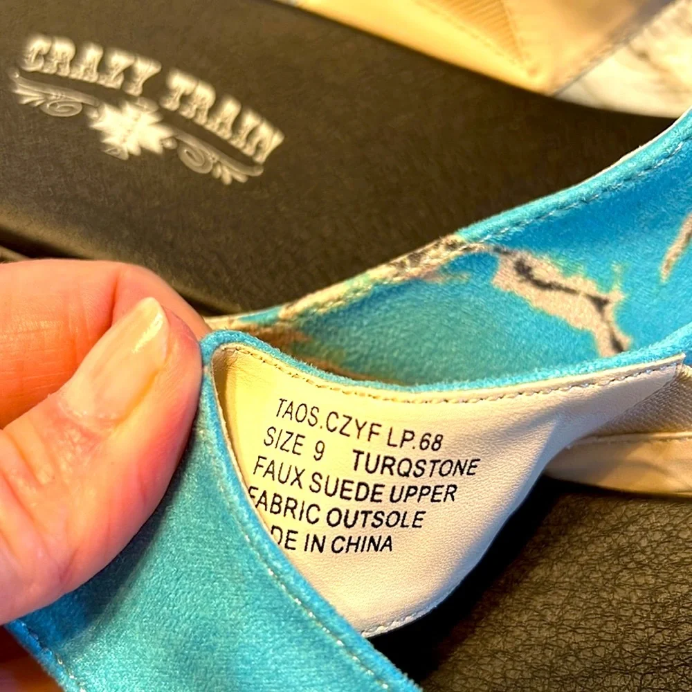 Crazy Train Turquoise Women’s Sandals Size 9